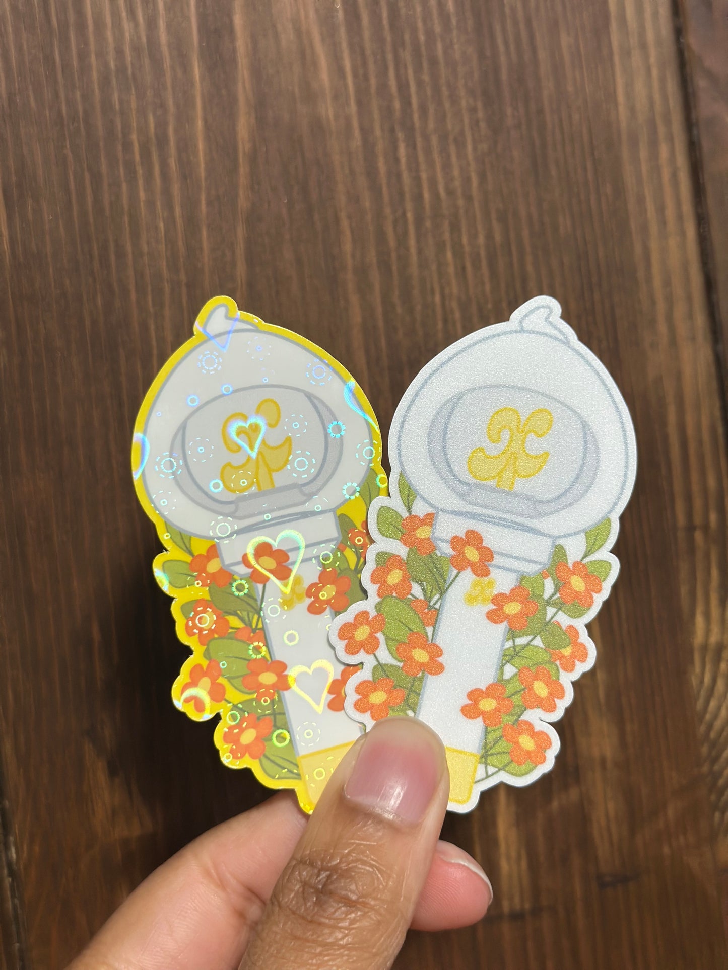 π‘ K-Pop Light Stick Vinyl Sticker β Holographic or Matte! πΆ