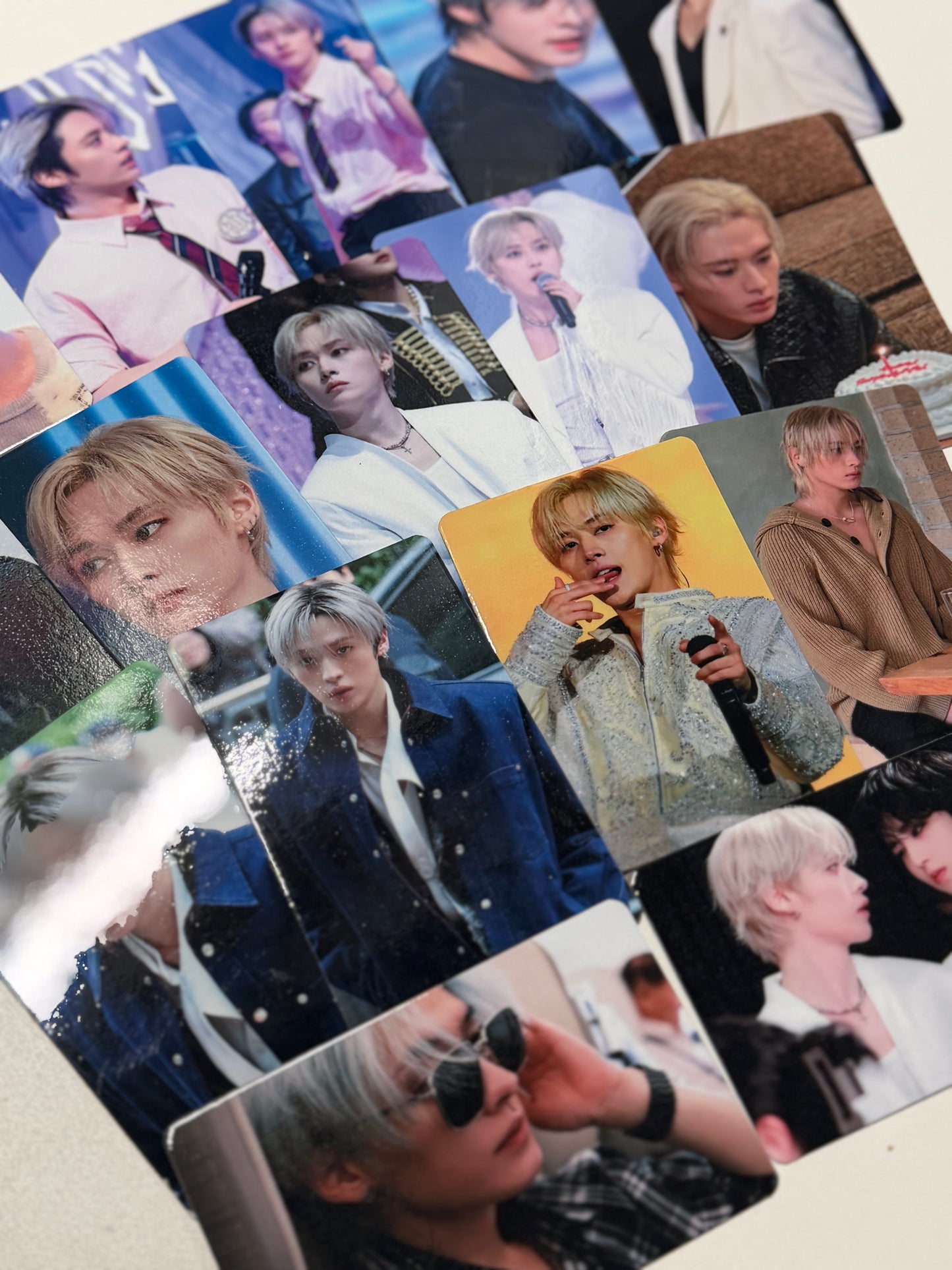 🐱 Iconic Blonde / Oreo Lee Know Bias Lomo Card Pack