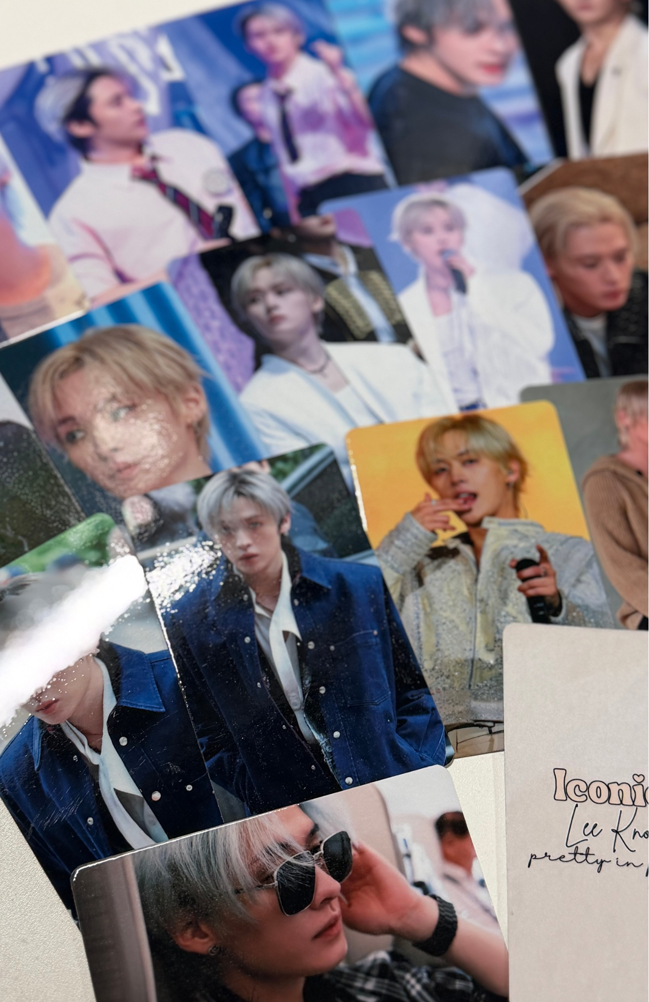 🐱 Iconic Blonde / Oreo Lee Know Bias Lomo Card Pack
